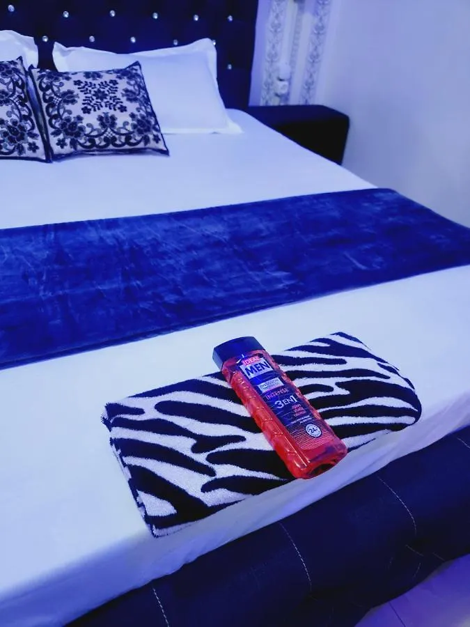 Studio Meuble Avec Wi-Fi Haut Debit A Ouest Foire Dakar