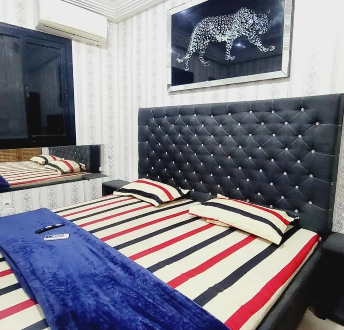 Studio Meuble Avec Wi-Fi Haut Debit A Ouest Foire Dakar